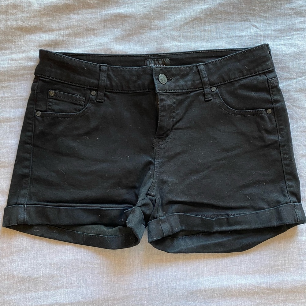 Celebrity Pink Black Jean Short